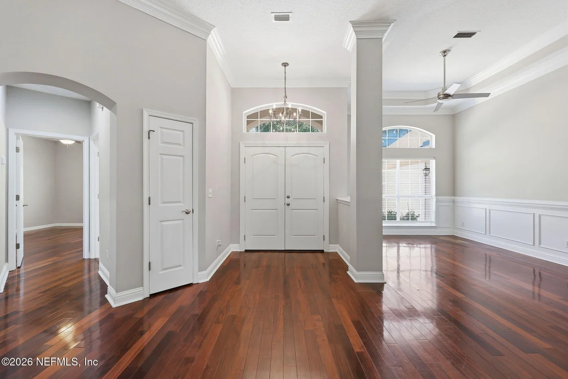 Photo of 7805 RITTENHOUSE Lane