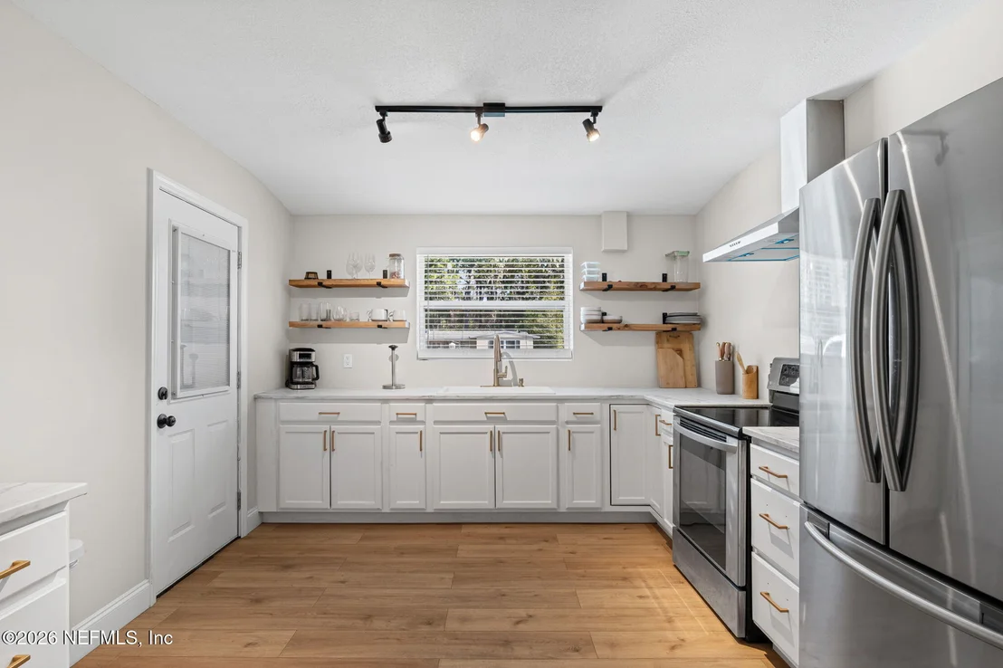 Photo of 926 NIGHTINGALE Road