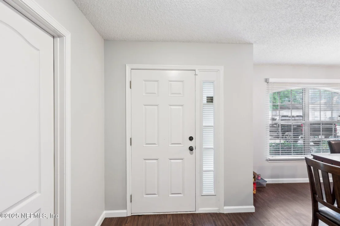 Photo of 9425 STAPLEHURST Drive