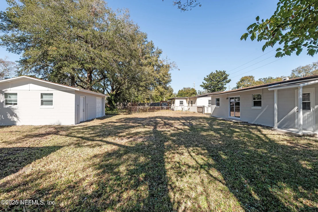 Photo of 2528 LANSDOWNE Drive
