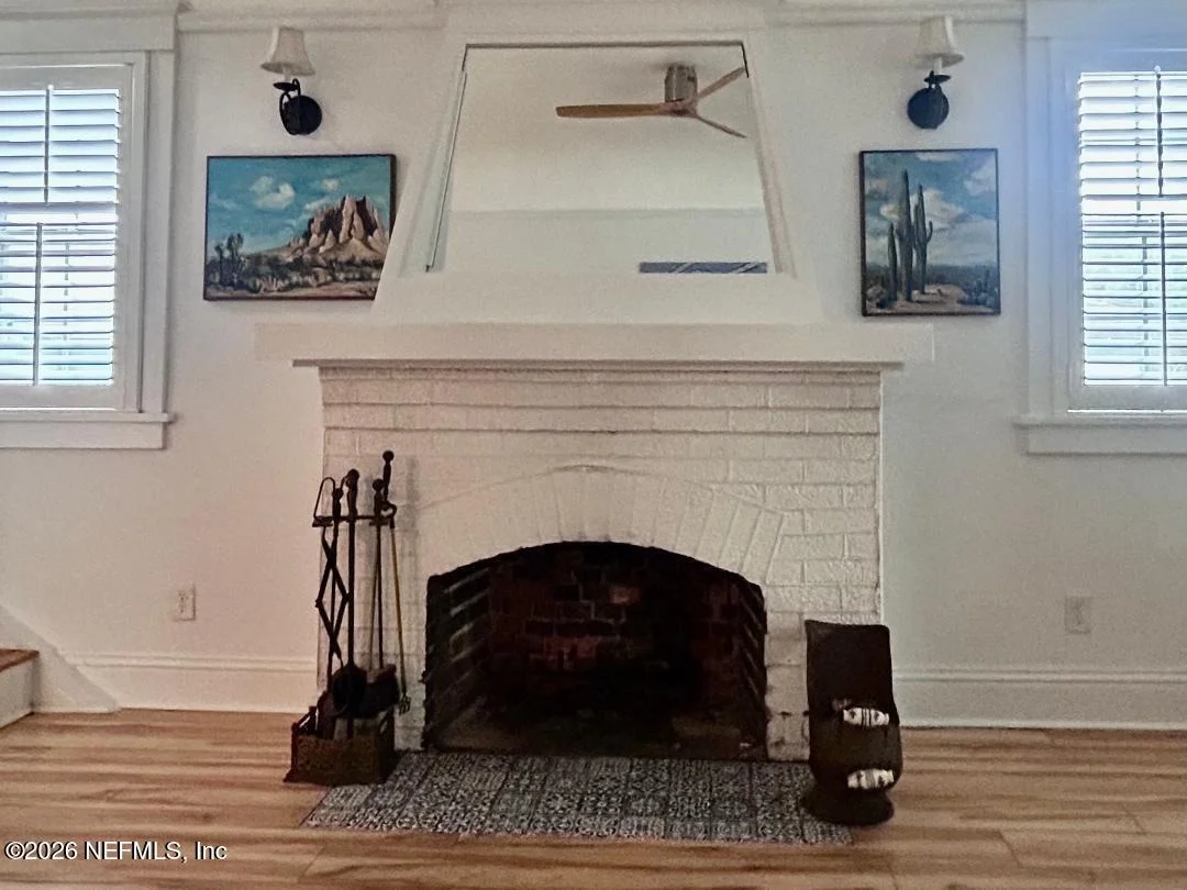 Photo of 32 E PARK Avenue