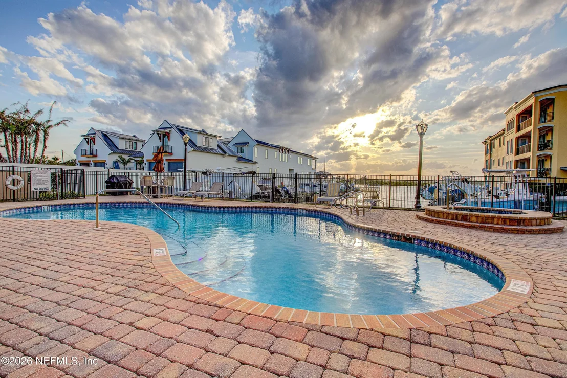 Photo of Unit 303 at 115 SUNSET HARBOR Way