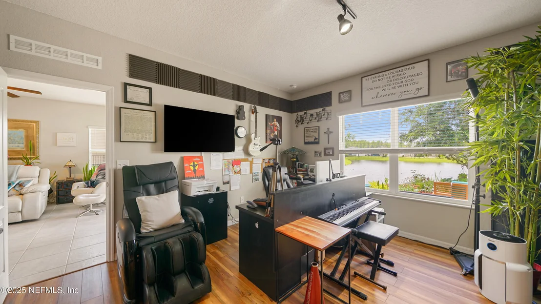 Photo of 122 BRYBAR Drive