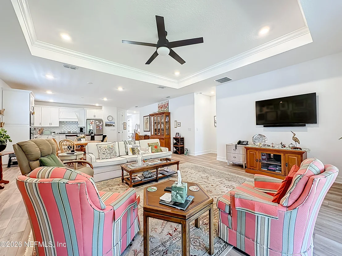 Photo of 426 HAWTHORN PARK Circle