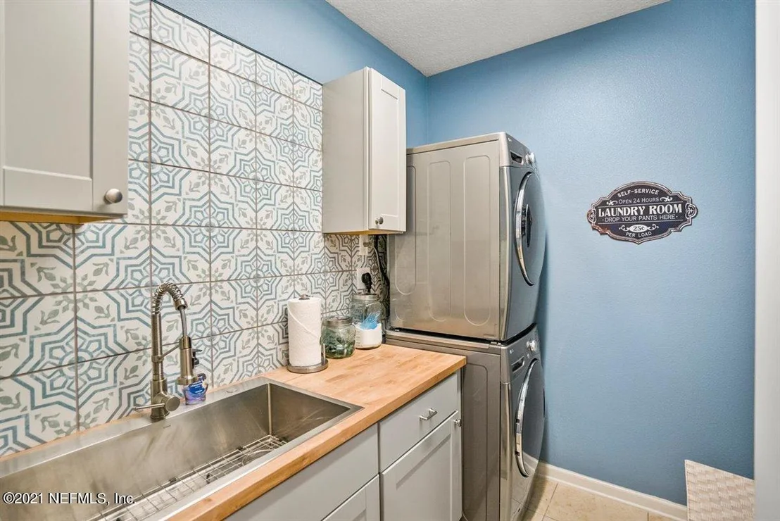 Photo of 105 BREEZY Point