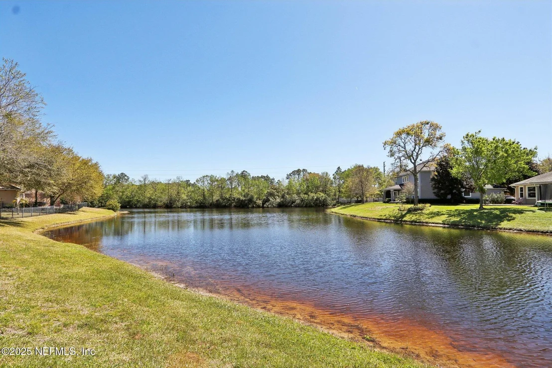 Photo of 212 CORNWALL Drive