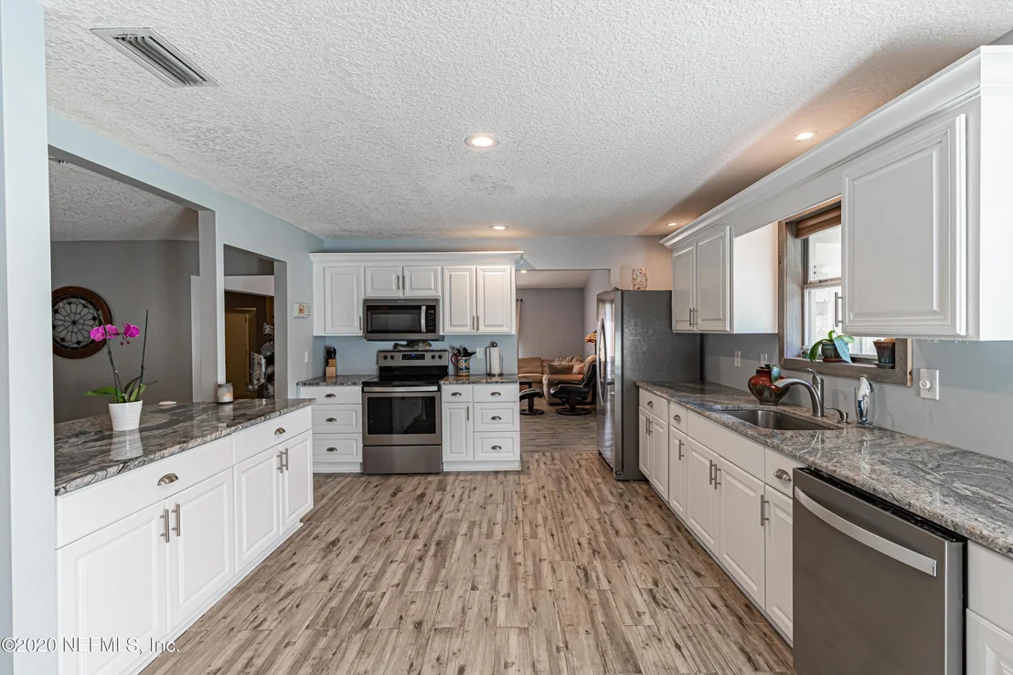 Photo of 4147 SAUNDERS Drive