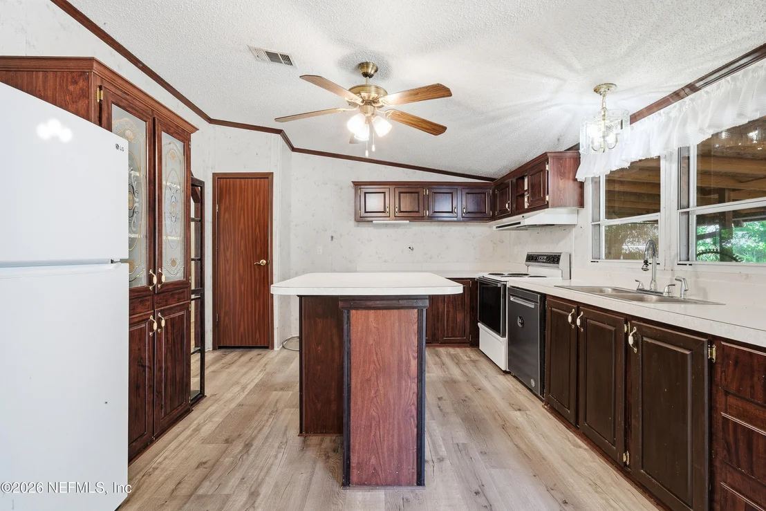Photo of 13701 MACAPA Road