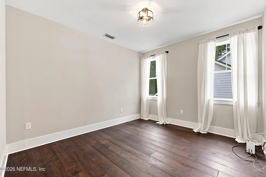 Photo of 760 PARADISE Lane
