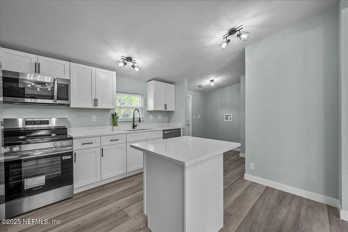 Photo of 316 SHEILA Avenue