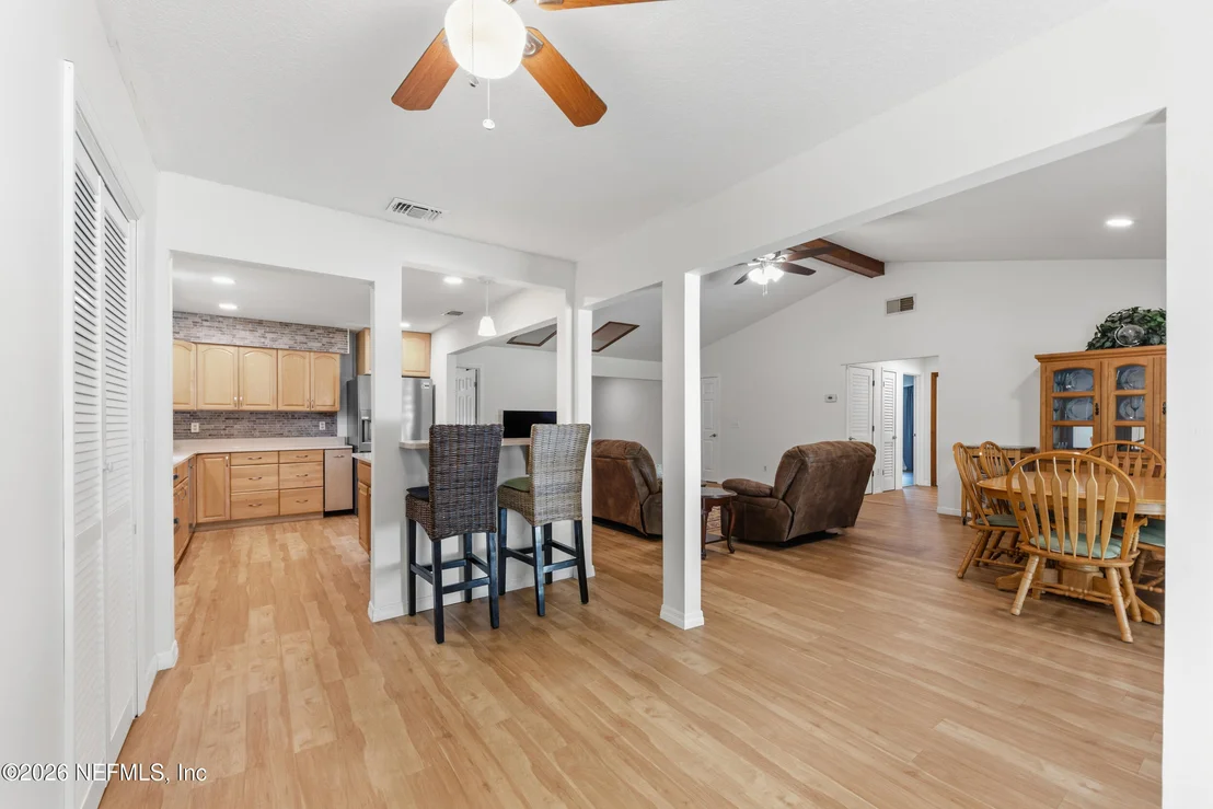 Photo of 615 HICKORY Drive