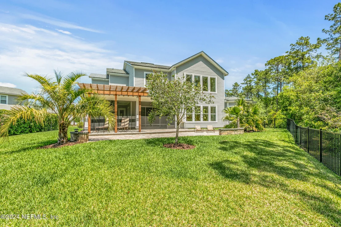 Photo of 863 OLD BLUFF Drive