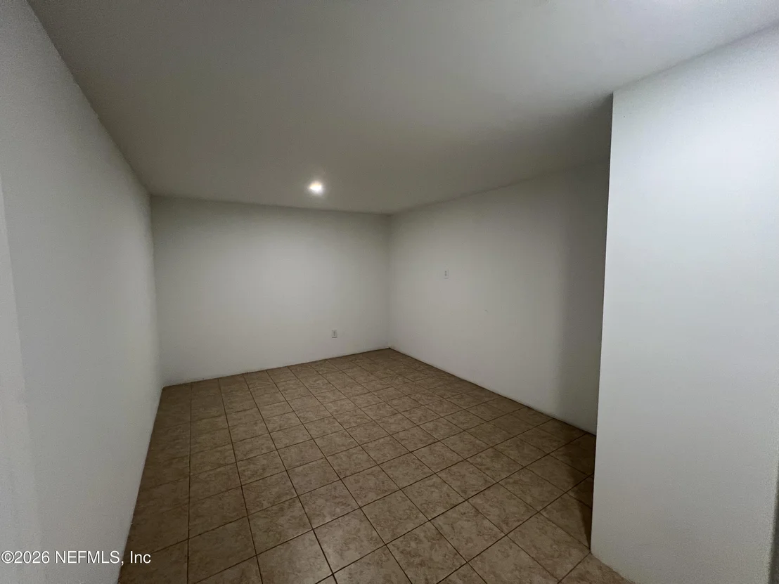Photo of 468 TAYLOR Avenue