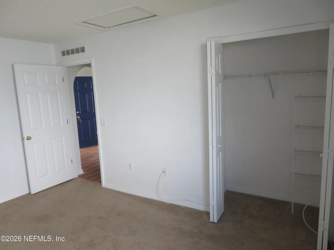 Photo of 495 ISLAMORADA Drive S