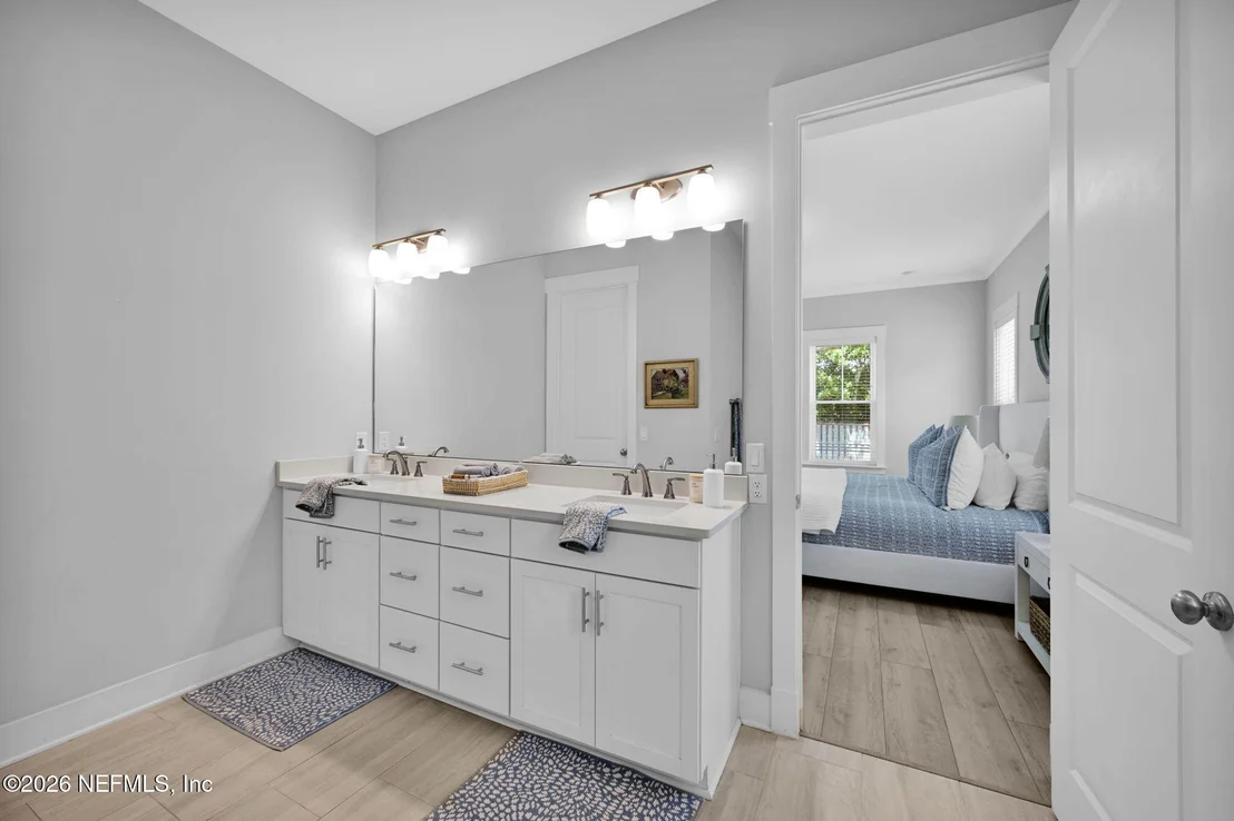Photo of 472 RIDGEWAY Road