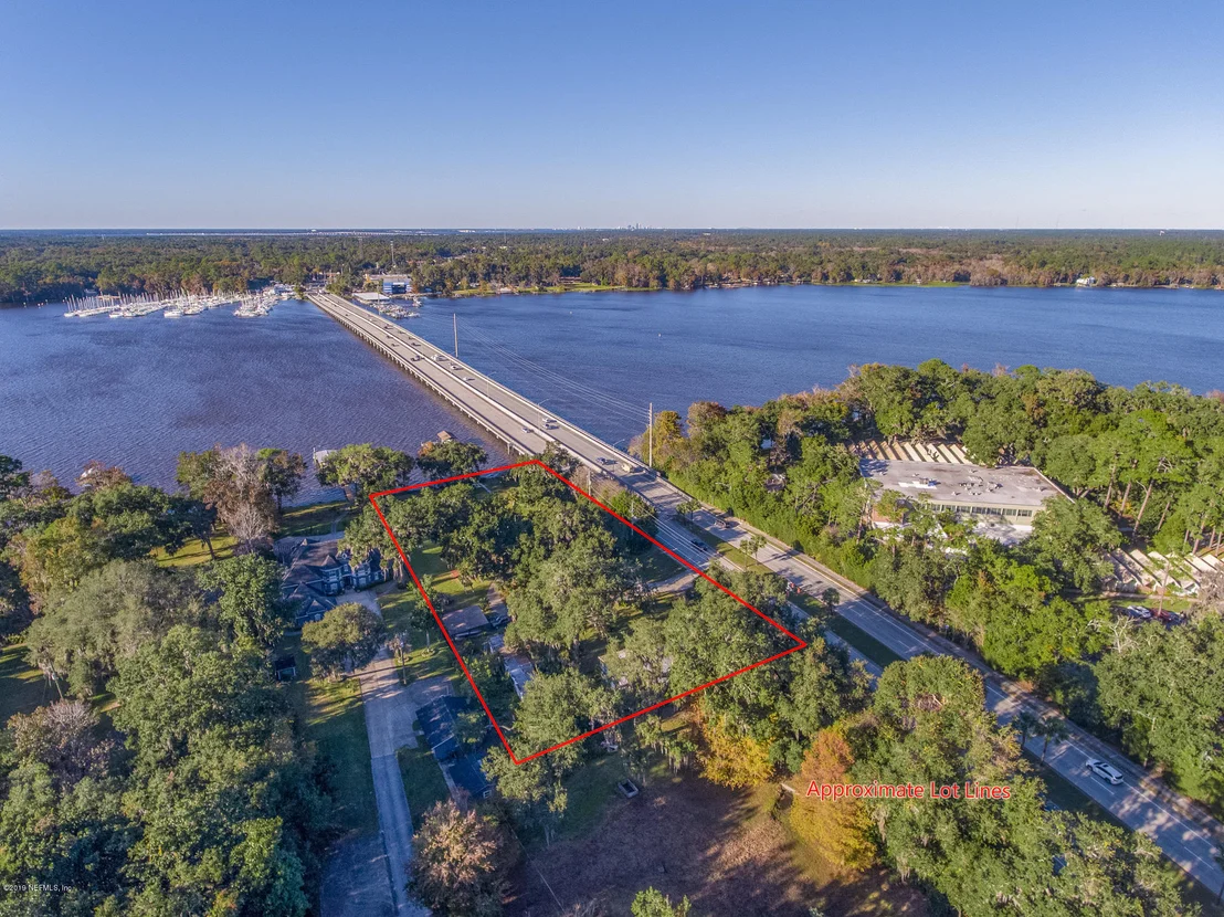 Photo of 12 STATE ROAD 13 N