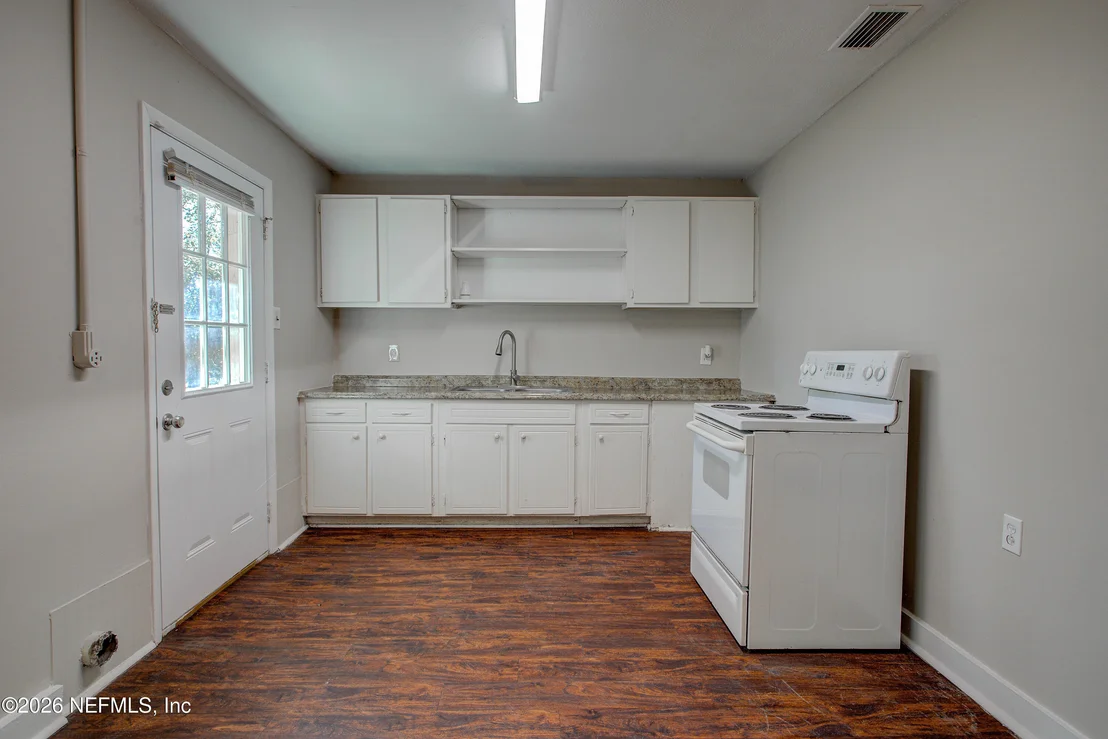 Photo of 5831 CARTER Lane
