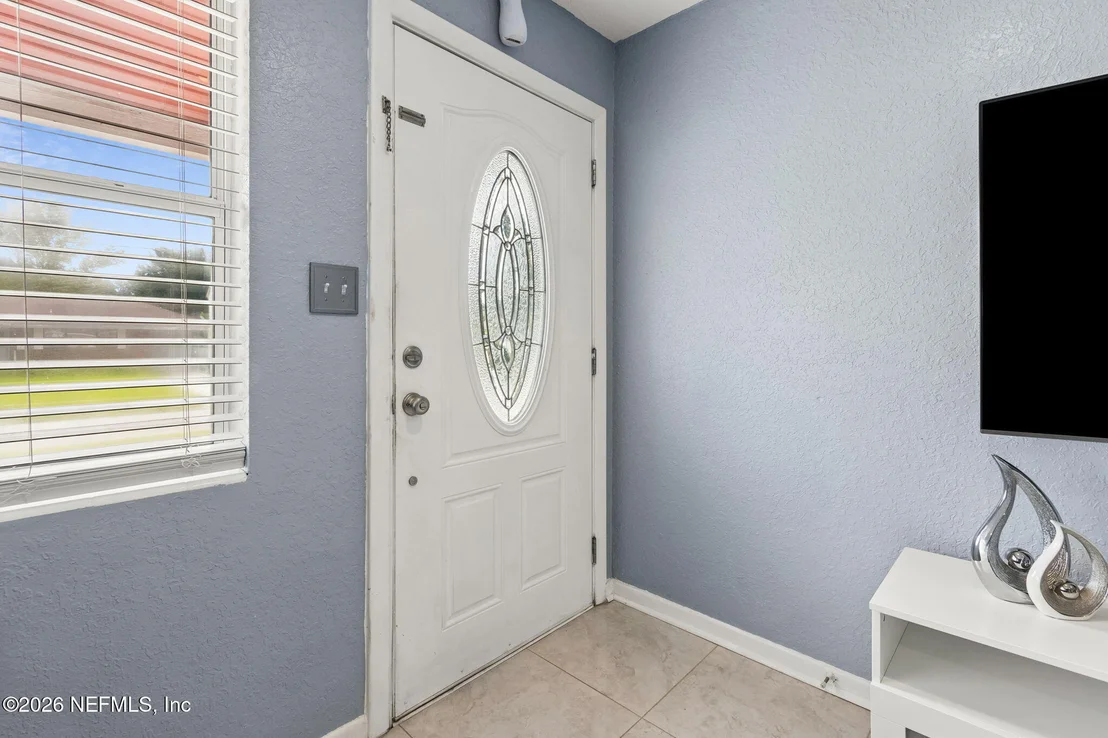 Photo of 2426 LIGUSTRUM Road