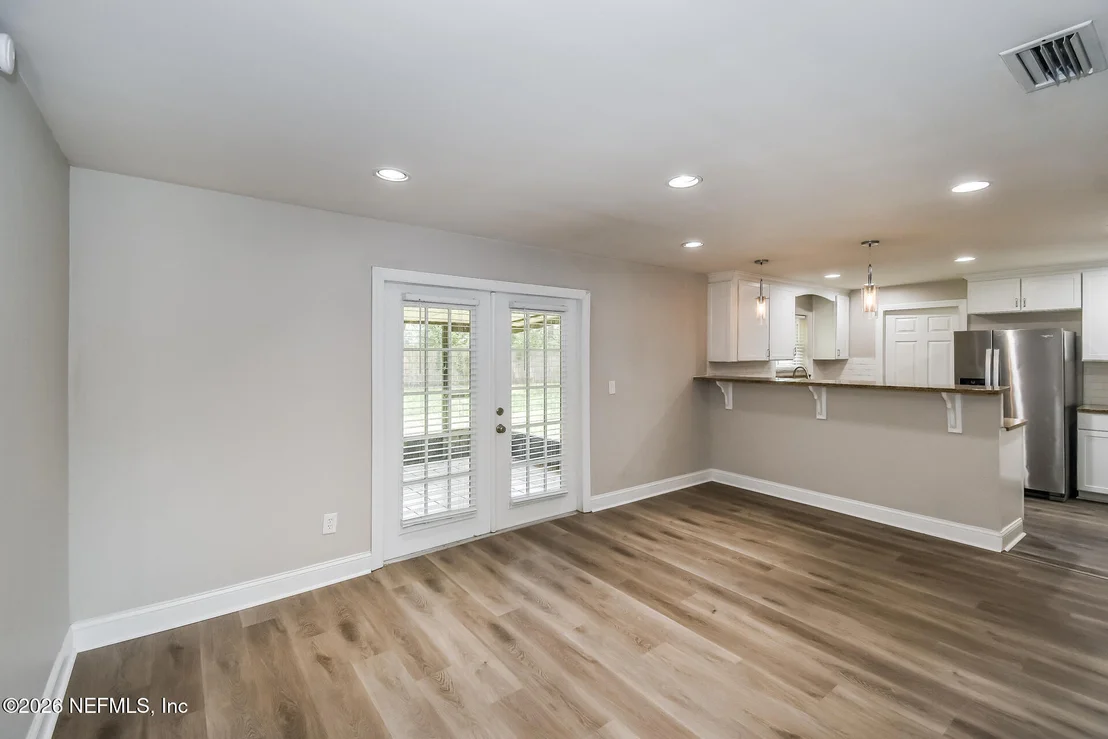 Photo of 8371 POINTER Drive N