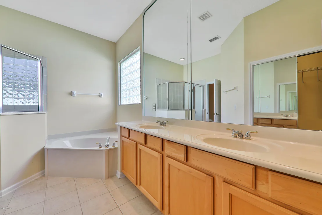 Photo of 804 RILEY Lane