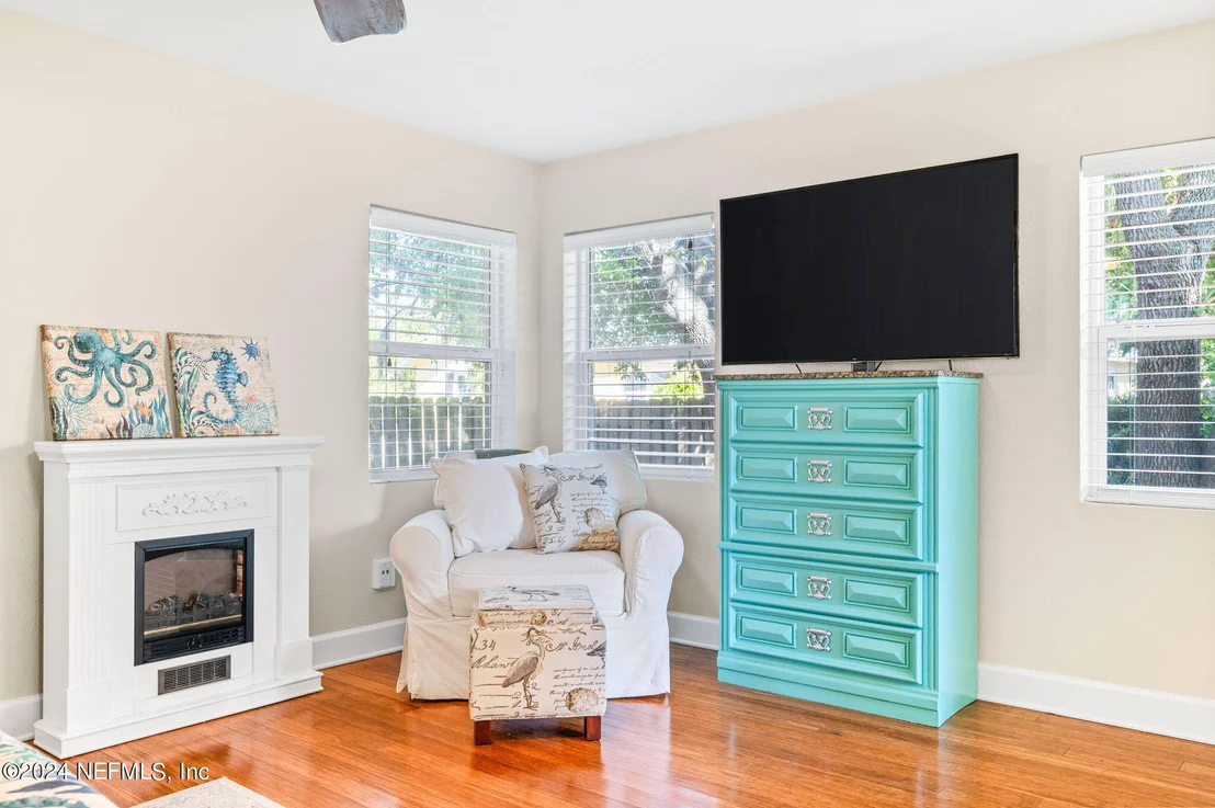 Photo of 6 OGLETHORPE Boulevard