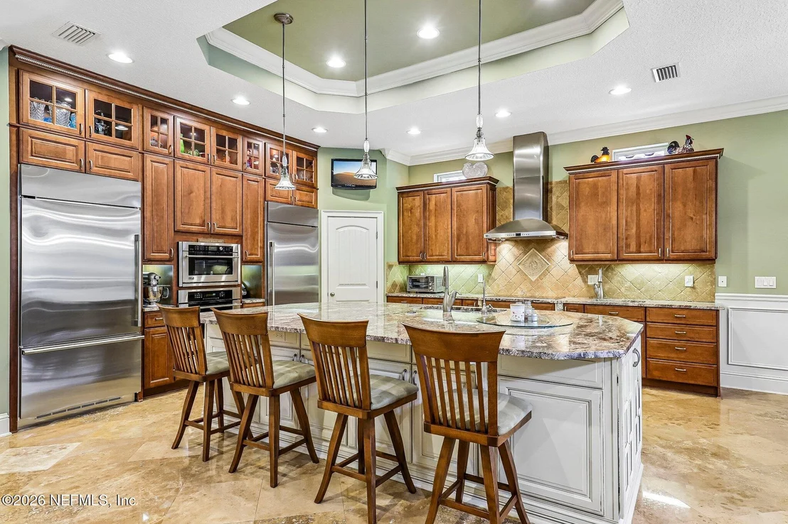 Photo of 4002 LA VISTA Circle