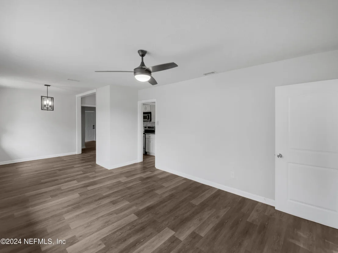 Photo of 6837 PERRY Street