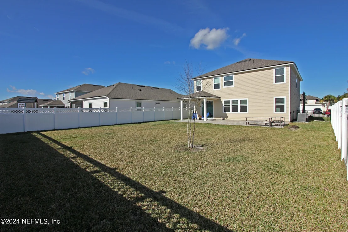Photo of 242 SILVERLEAF VILLAGE Drive