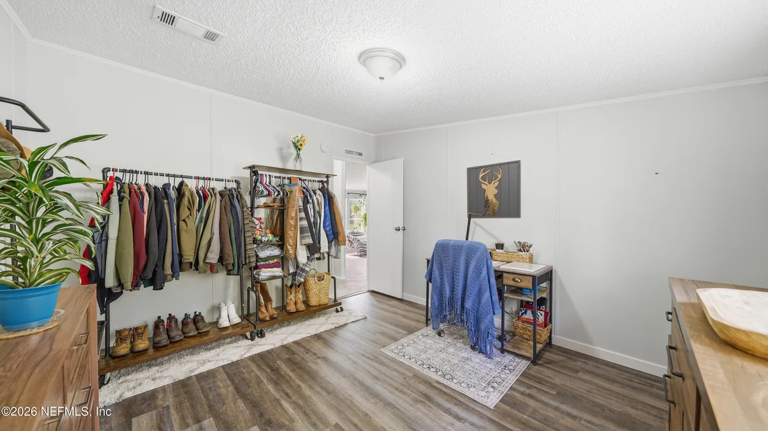 Photo of 953 MCLAUGHLIN Lane