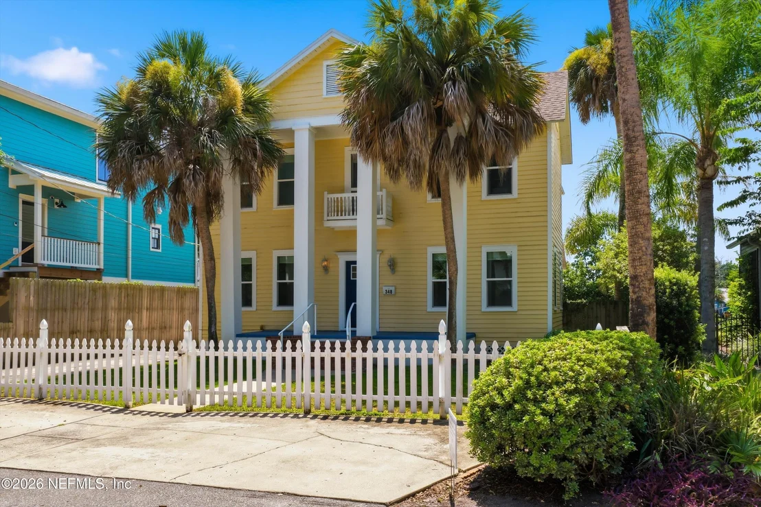 Photo of 348 CHARLOTTE Street