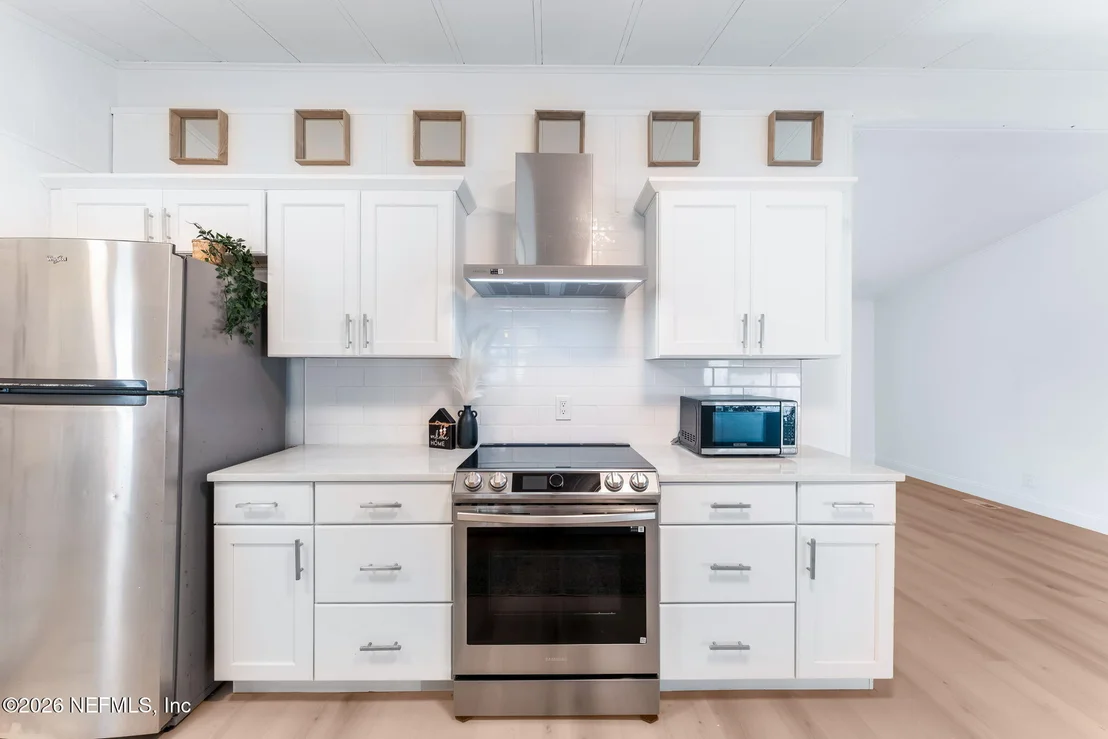 Photo of 264 SEABREEZE Drive