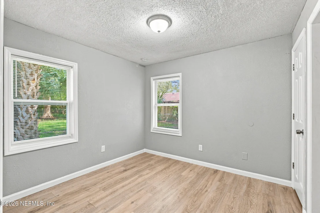 Photo of 3261 TIGER HOLE Road