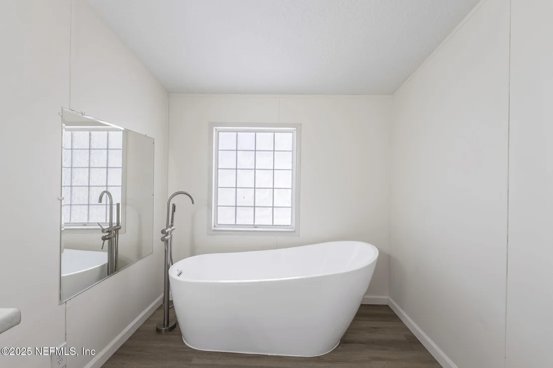Photo of 606 JACKSON Road