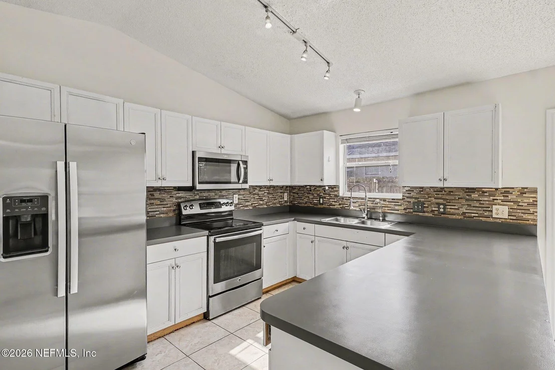 Photo of 2898 N 10TH Street