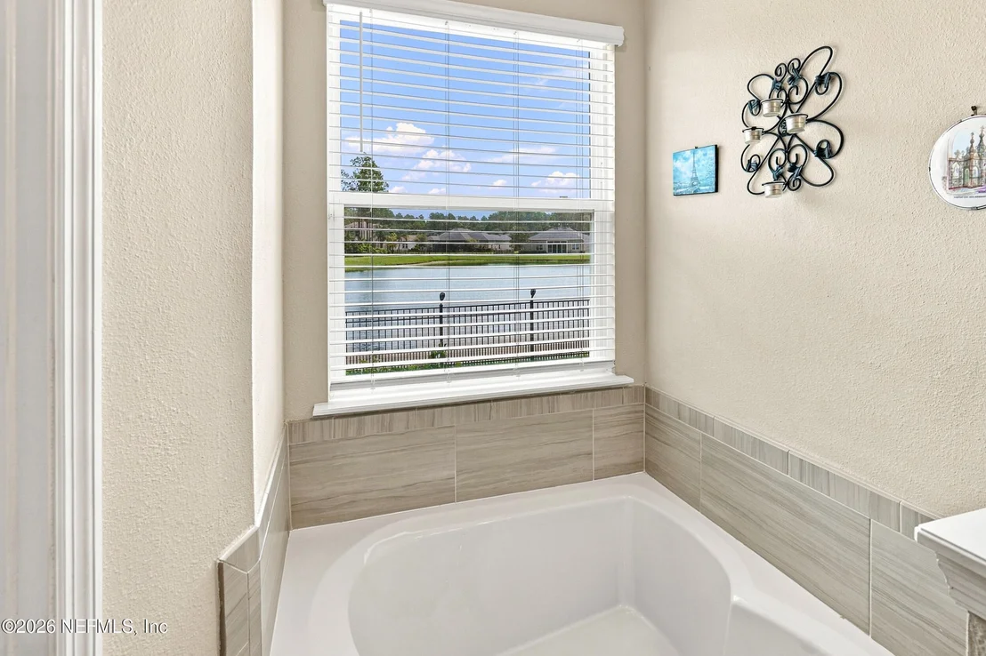 Photo of 559 GLORIETA Drive