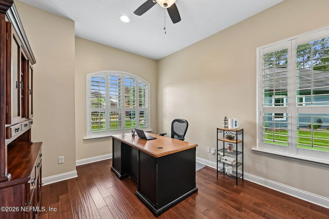 Photo of 136 DUNDEE Place