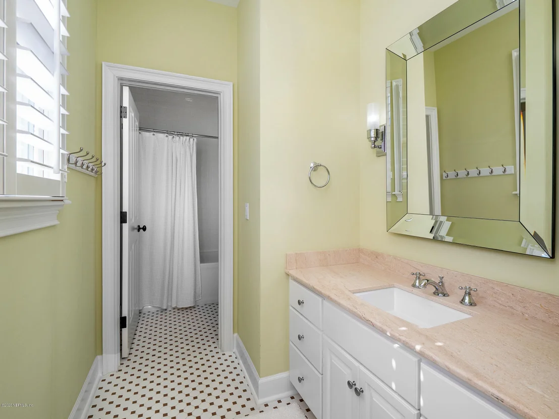 Photo of 906 GREENRIDGE Road