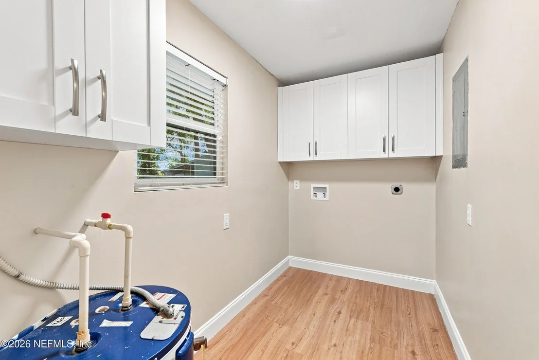 Photo of 11948 AARON Road
