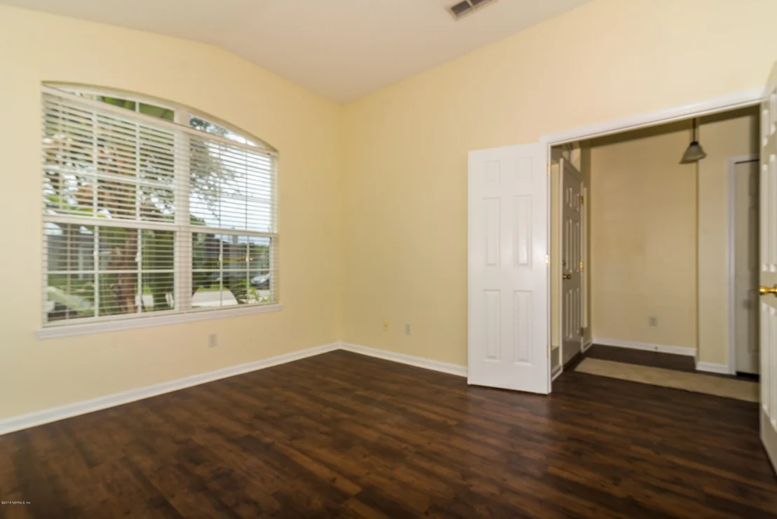 Photo of 817 MACKENZIE Circle