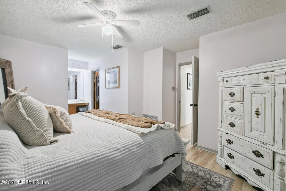 Photo of 2051 CORNELL Road