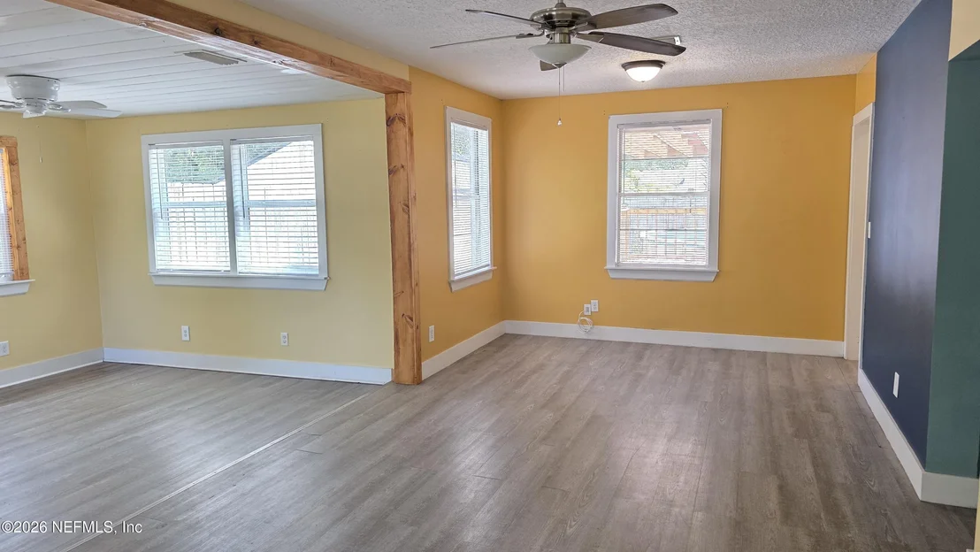 Photo of 9049 JACKSON Avenue