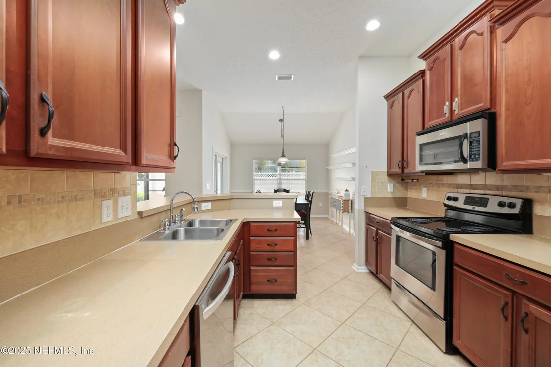Photo of 408 LAKE MONROE Place
