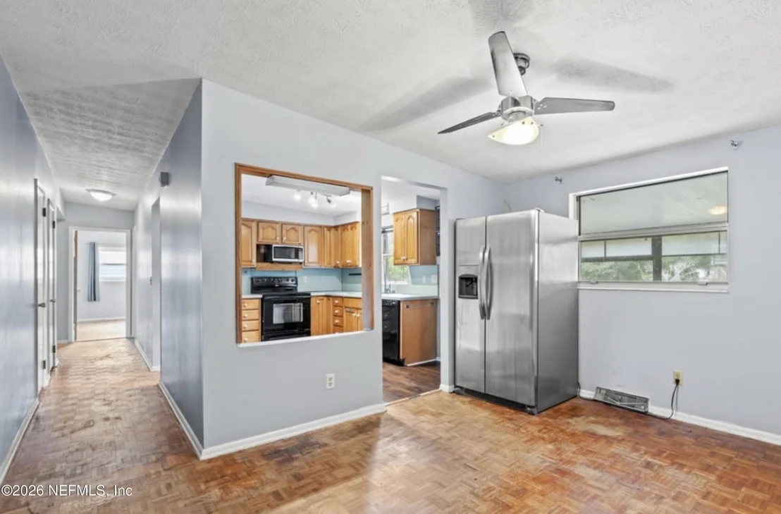 Photo of 5527 MAXINE Drive