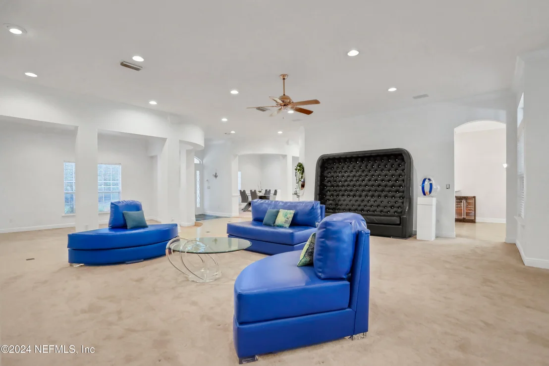 Photo of 225 CLEARLAKE Drive