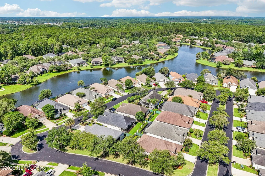 Photo of 325 ISLAND GREEN Drive