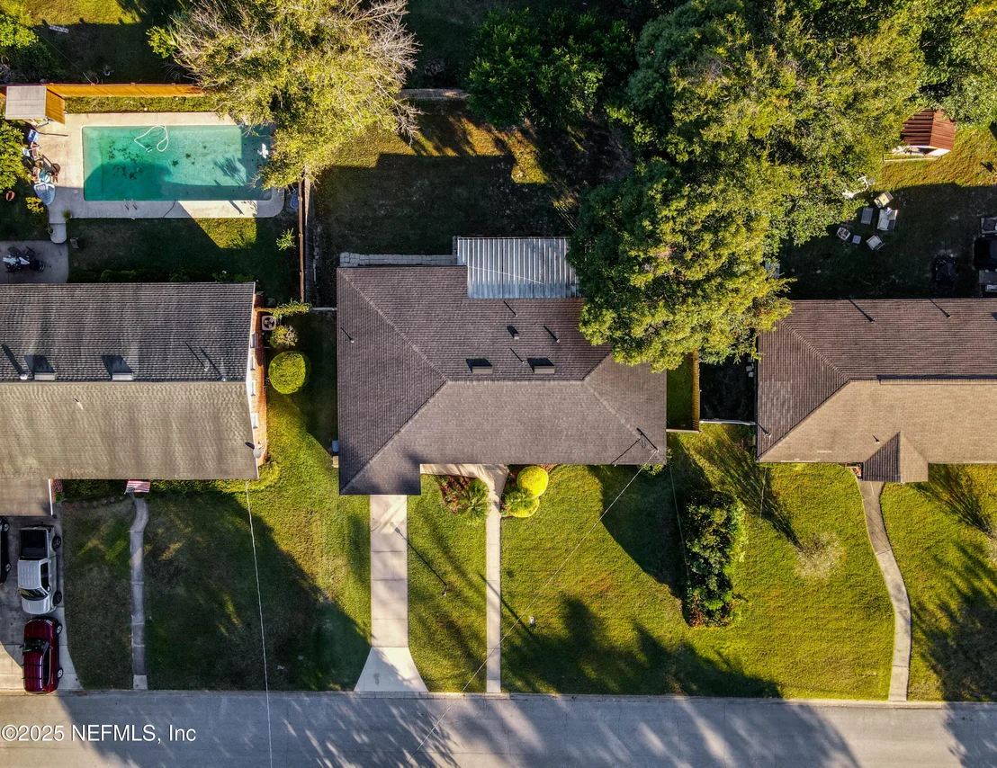 Photo of 2537 BUTTONWOOD Drive