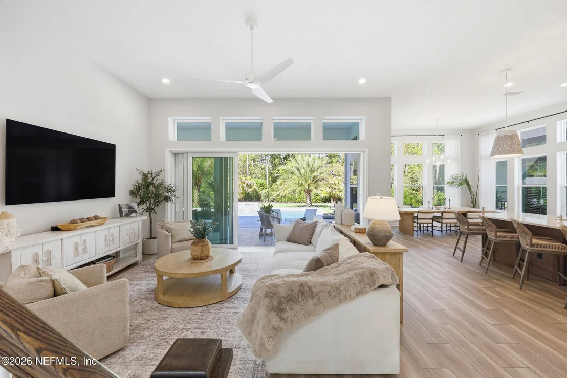 Photo of 351 PALM CREST Drive