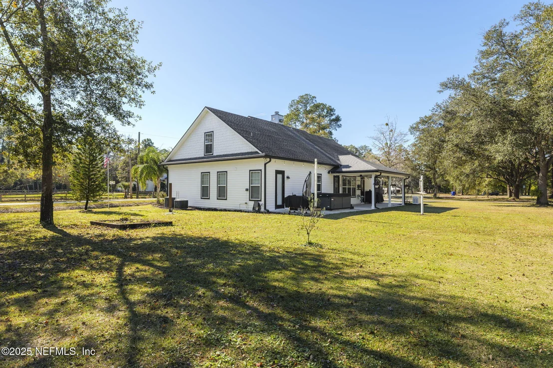 Photo of 1499 SHEFFIELD Road