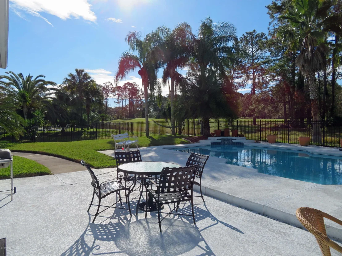 Photo of 1171 LINWOOD Loop