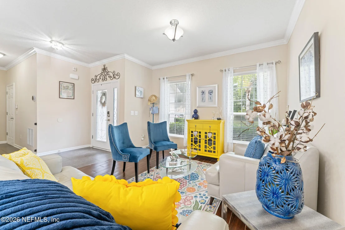 Photo of 425 FORT DRUM Court
